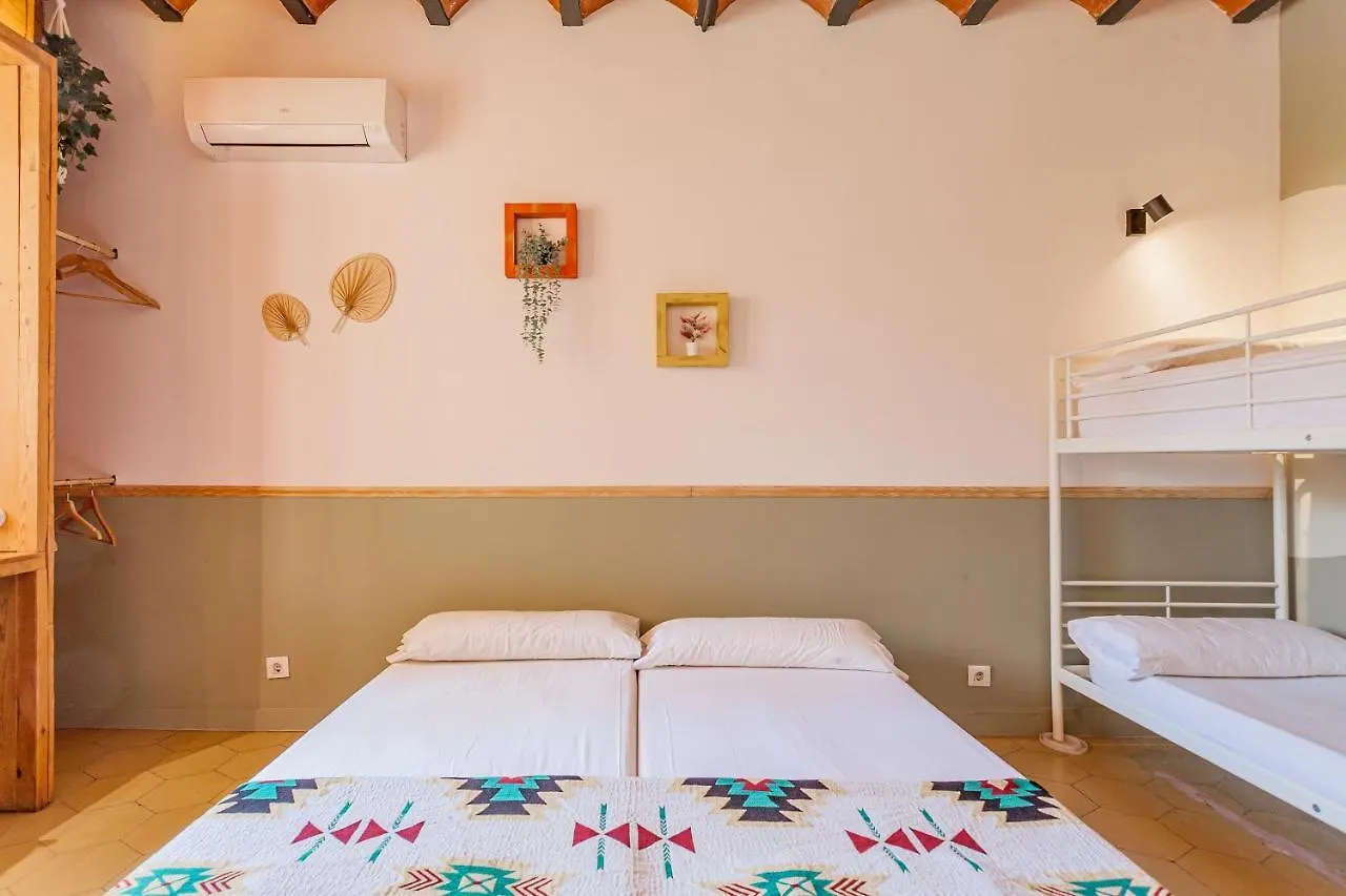 Bird House Hostel Barcelona