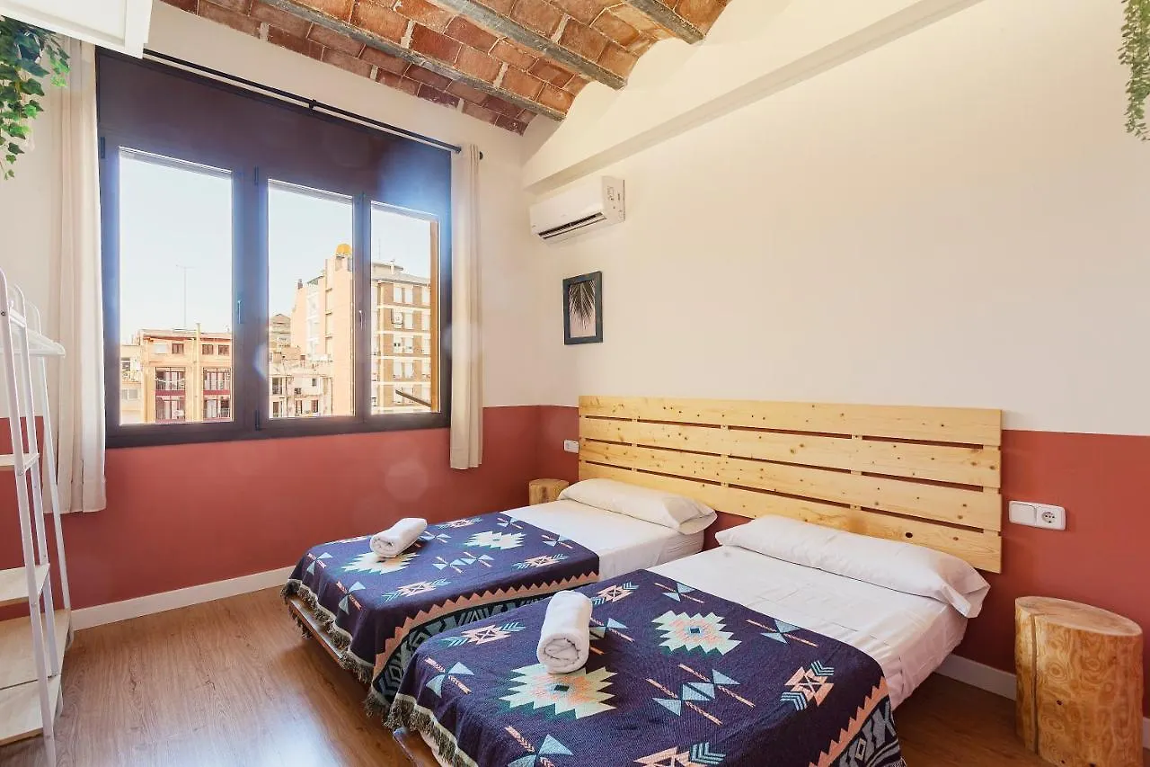 Ostello Bird House Barcellona 0*,