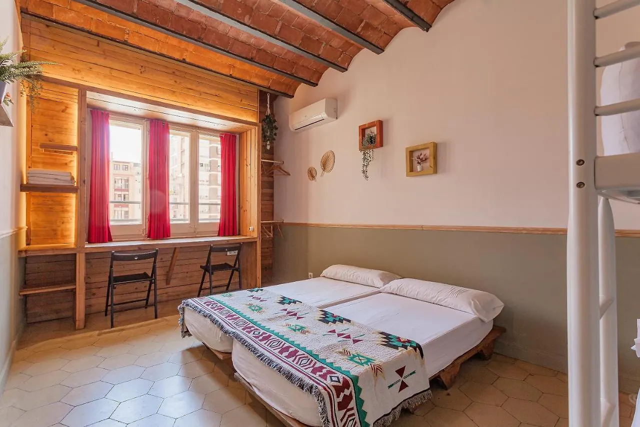 Bird House Hostel Barcelona
