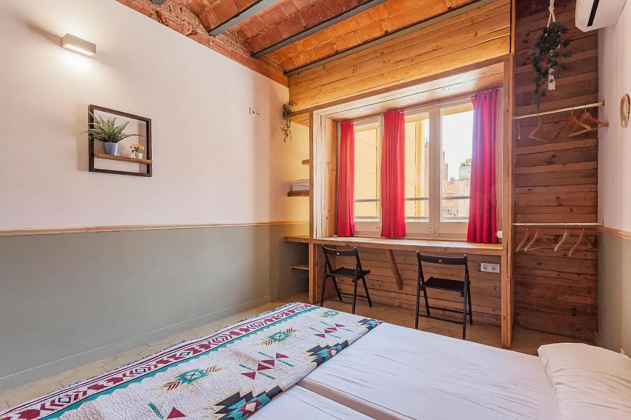 Bird House Hostel Barcelona