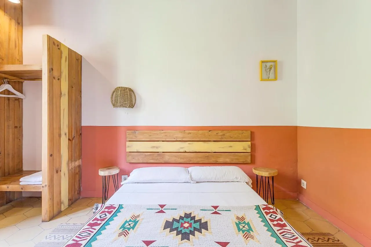 Bird House Hostel Barcelona
